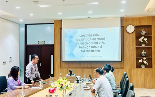 120 sinh viên Đại học Đông Á thực tập tại MobiFone